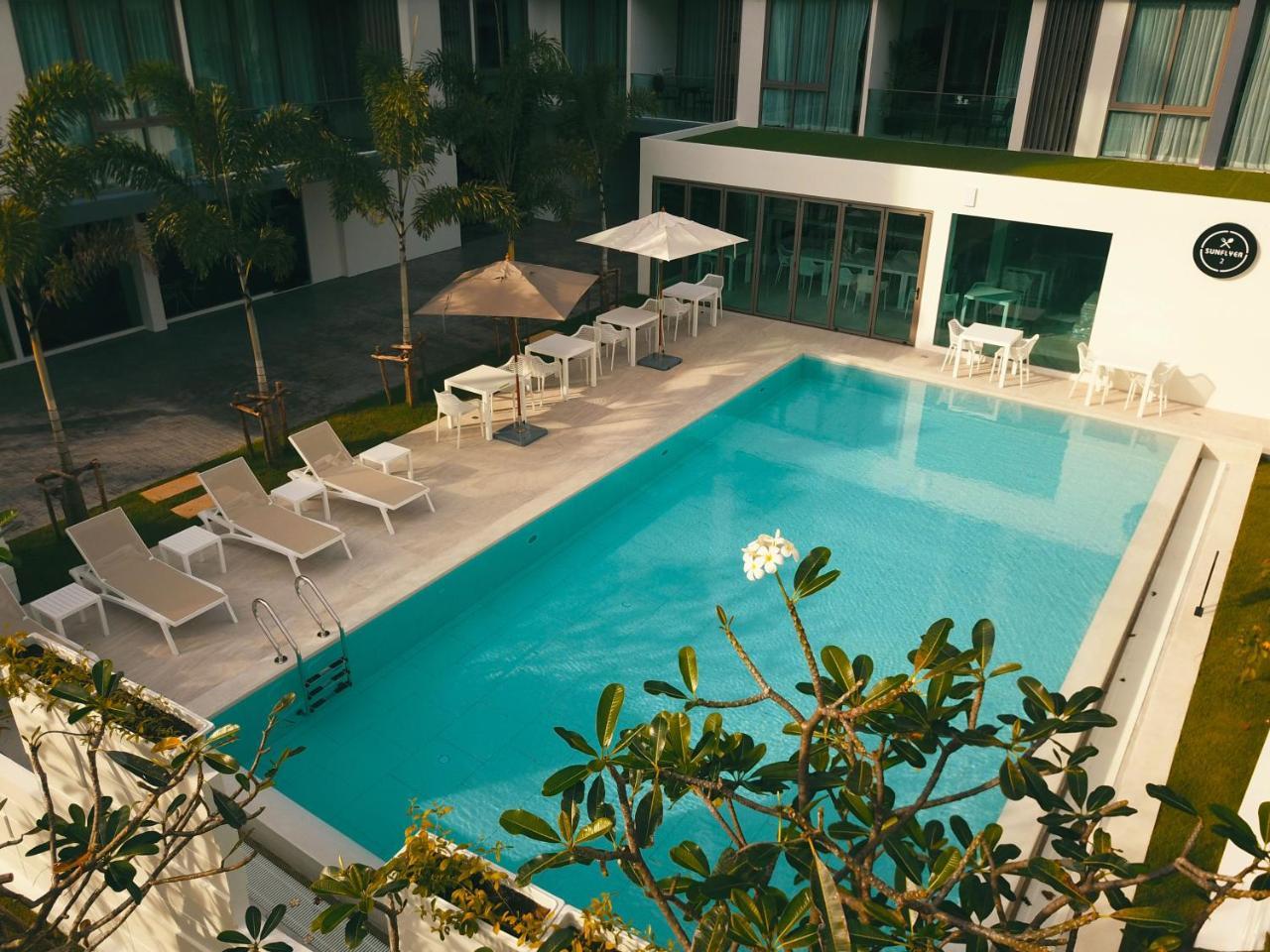 Oceanstone By Holy Cow, 2-Br, 60 M2, Tree View Aparthotel Pantai Bang Tao Bagian luar foto